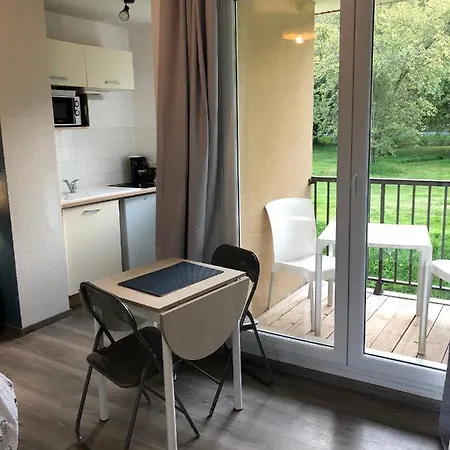Avec Piscine Aux Portes D'honfleur Lejlighed